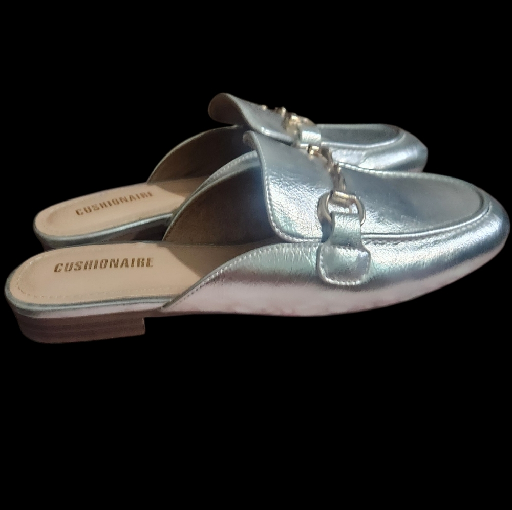Cushionaire Silver Metallic Slip-On Mules Sz 8.5 - Picture 5 of 10